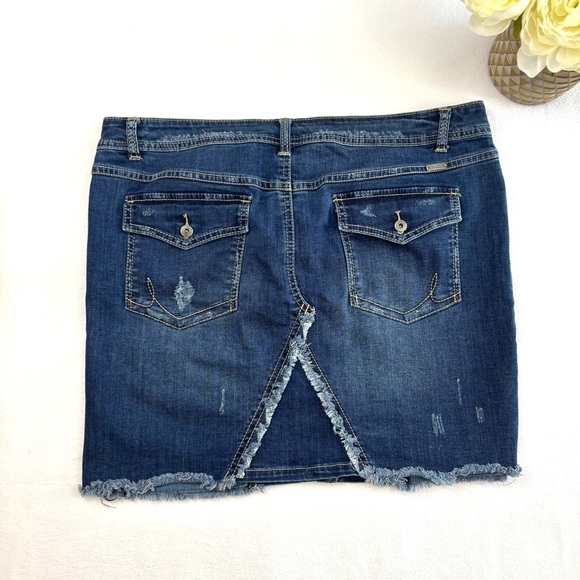 INC International Concepts Dark Blue Frayed Knee-Length Jean Pencil Skirt (16) - Picture 8 of 13